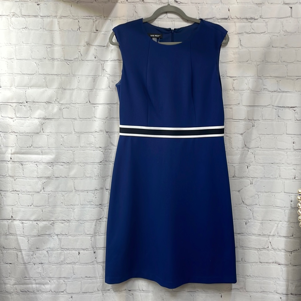 Nine West Sleeveless Navy With Black White Trim Waist Size 6 Dress